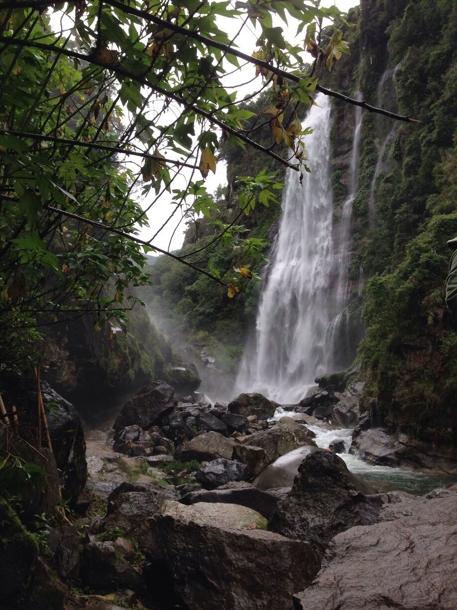 The trail to the Big Falls would take you on a long and exhausting trek along the sides of countless rice terraces! You need a guide to reach this place, it's not an easy walk but it's all worth it. 