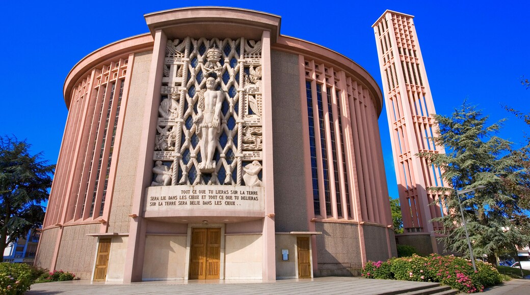 france; normandie; yvetot : église saint pierre ,1956
