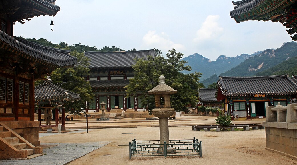 This media shows the cultural heritage monument in South Korea with the number: