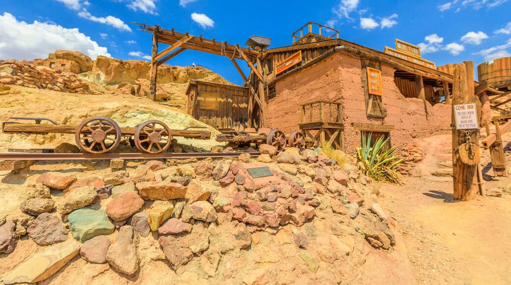 Calico and abandoned gold and silver mines. Calico is a ghost town, and former Mining town in Calico Mountains of Mojave Desert, Southern California, USA. Historic Park and popular travel destination.