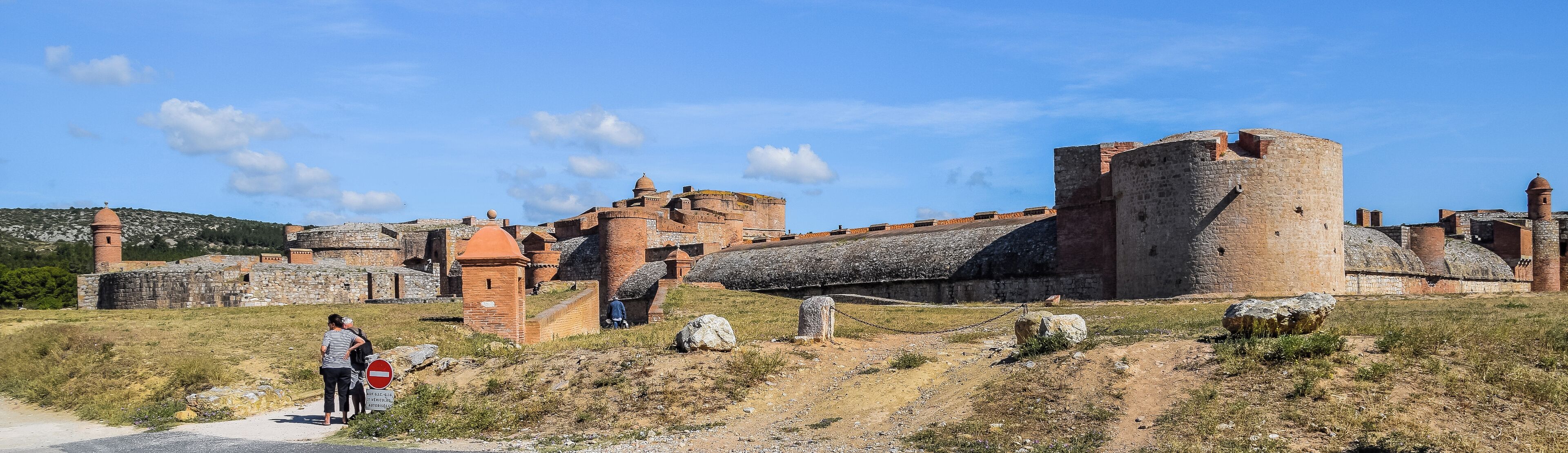 This building is indexed in the Base Mérimée, a database of architectural heritage maintained by the French Ministry of Culture, under the reference PA00104129 .