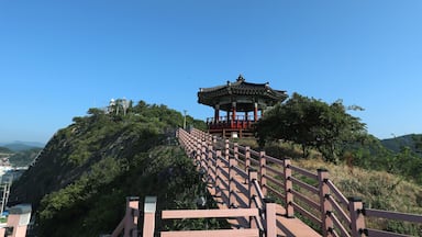 Korean traditional pavilion on top of the hill, Shutterstock ID 683057350, SF SSA Case with Manager Approval: Case 07151371, Job: Prepay credit, Client/Licensee: , Other: