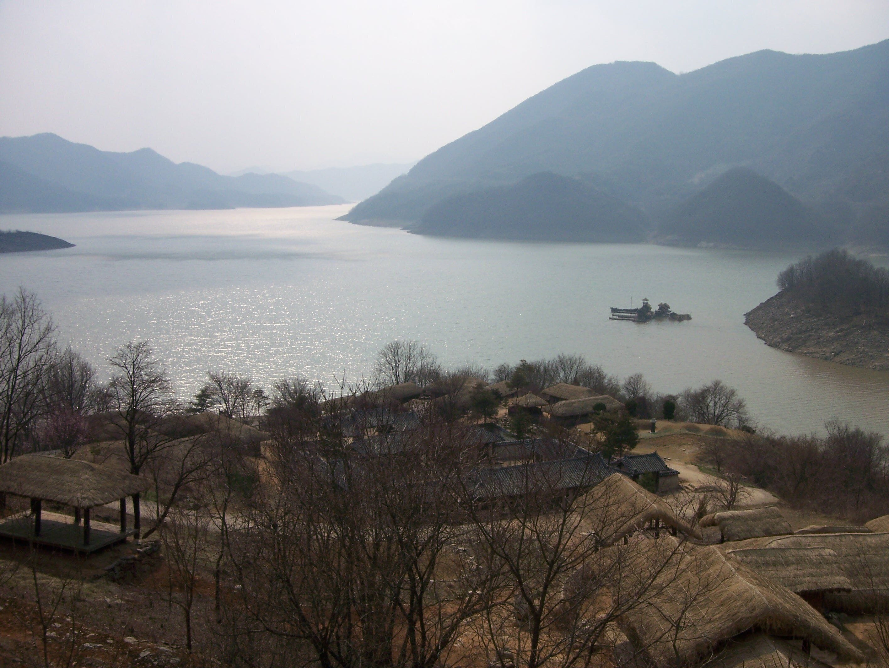 Cheongpung Lake