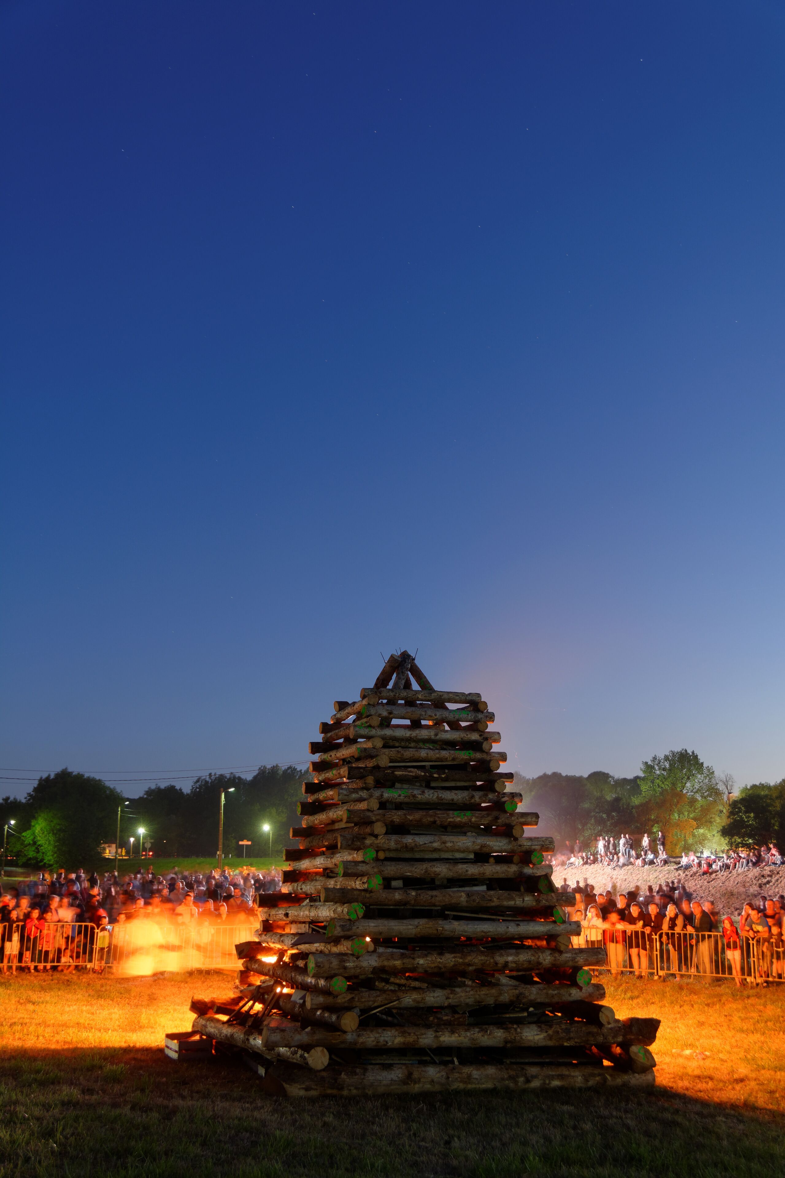 Personality rights Personality rights warningAlthough this work is freely licensed or in the public domain, the person(s) shown may have rights that legally restrict certain re-uses unless those depicted consent to such uses. In these cases, a model release or other evidence of consent could protect you from infringement claims. Though not obliged to do so, the uploader may be able to help you to obtain such evidence. See our general disclaimer for more information.