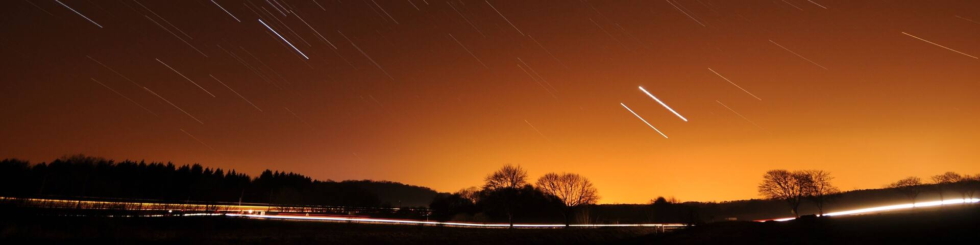 Startrails created from 14 photos (2 minutes of exposure).