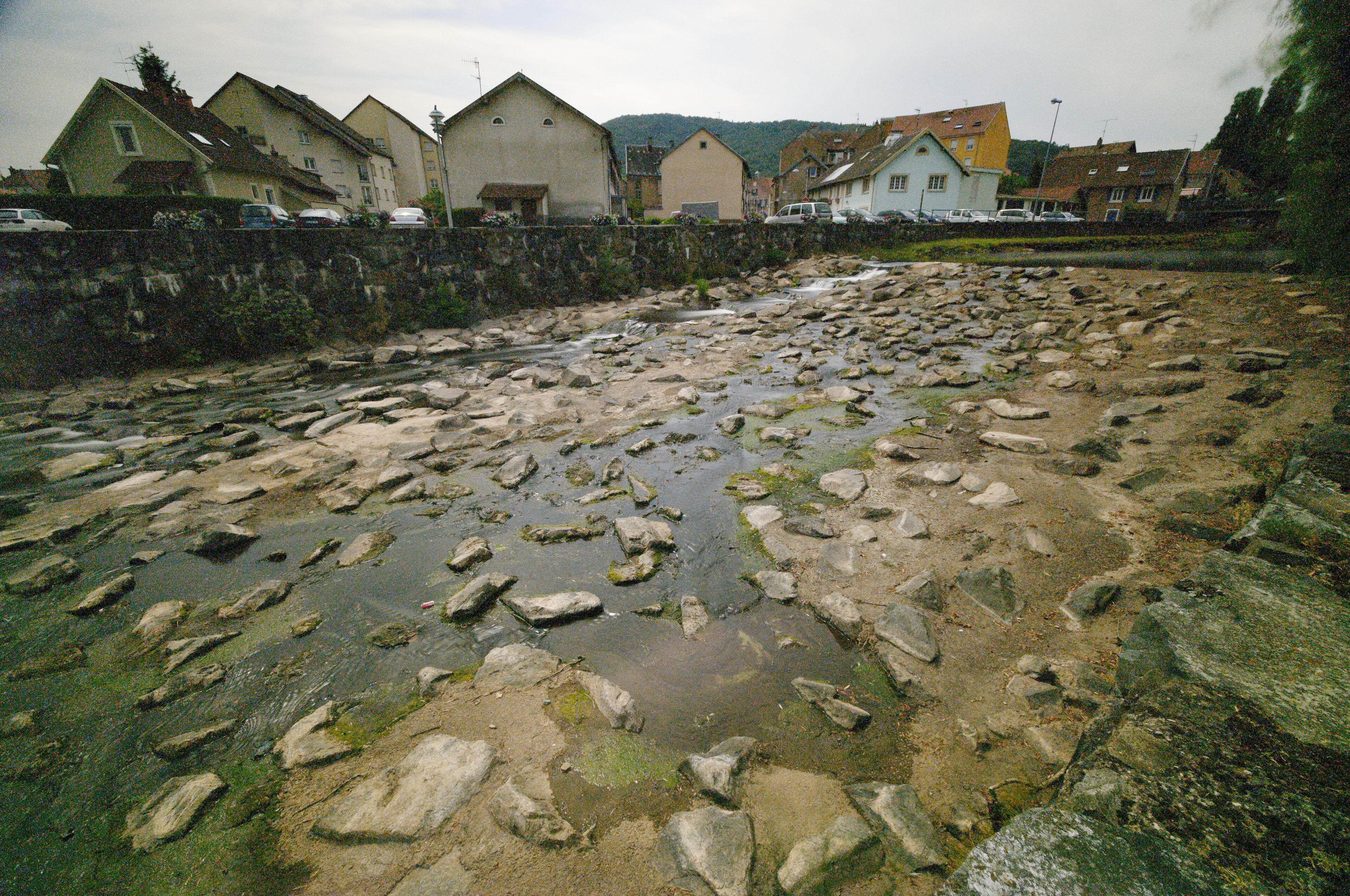 This file was uploaded with Commonist. La Savoureuse à Valdoie. Photo réalisée avec un filtre ND1000 + un filtre ND400.