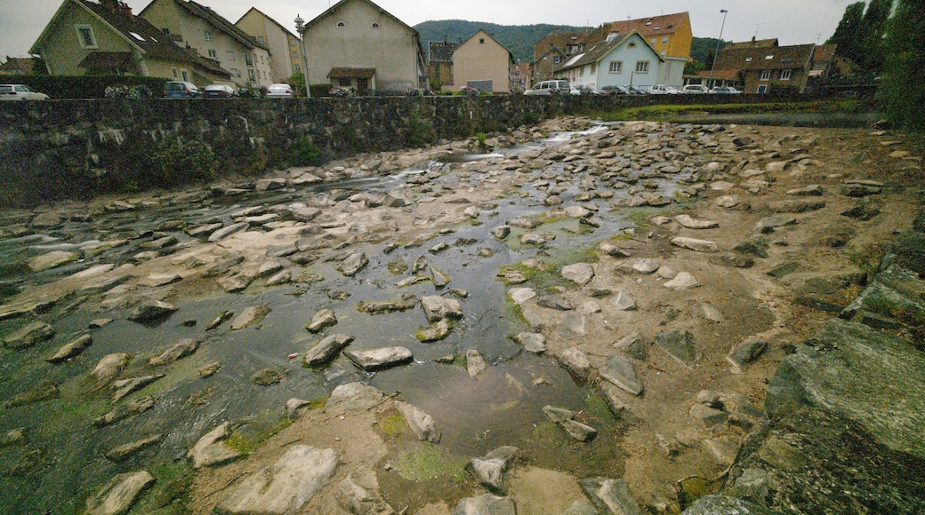 This file was uploaded with Commonist. La Savoureuse à Valdoie. Photo réalisée avec un filtre ND1000 + un filtre ND400.