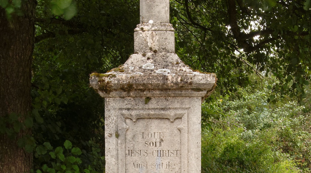 This file was uploaded with Commonist. Croix de chemin d'Évette-Salbert.