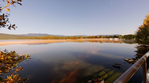 This file was uploaded with Commonist. This photograph was taken with a Nikon D300. Le lac du Malsaucy (sous le clair de Lune).