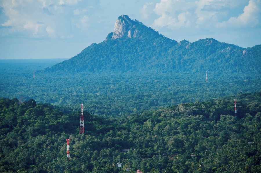 Best place in Kurunegala region to get an amazing panoramic view of the area. It is just a 30 minutes hike from the bottom of the rock. There's a giant 60m tall Buddha statue at the top of the rock as well. It is pretty much the landmark of Kurunegala region. Not a big tourist attraction. But worth a visit if you have some free time.