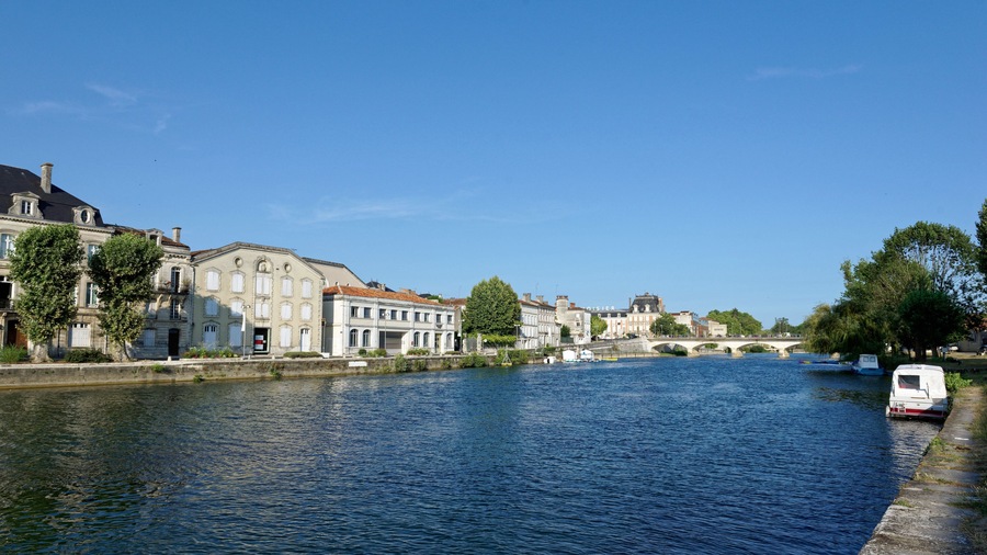 La Charente à Jarnac, Gondeville, Nouvelle-Aquitaine, France
