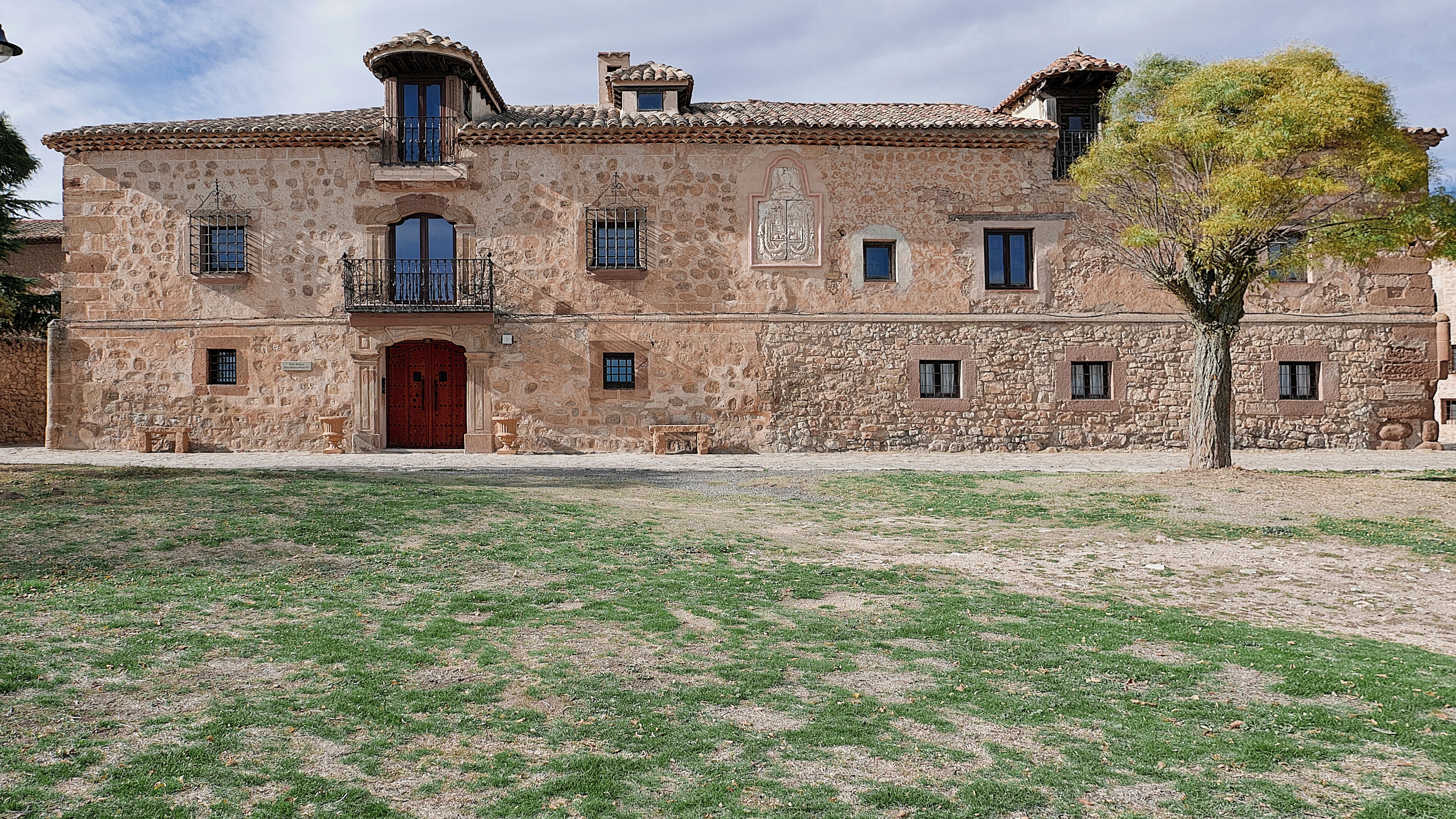 En el año 1712, Felipe V concede el Marquesado de Casablanca a Luis Maza de Mendoza y Montalbo