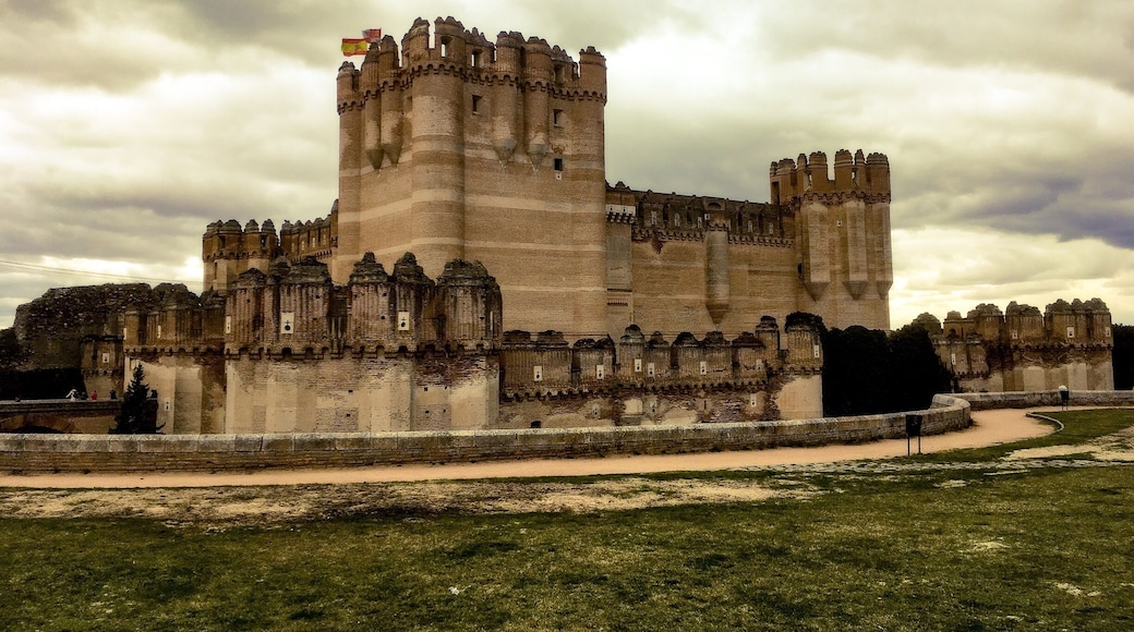 #coca #castilla #spain #lifeatexpedia
Going back to the History
Enjoy one of the most beautiful gothic -mudéjar (typical in Spanish constructions which a mix with the arabic heritage) pieces