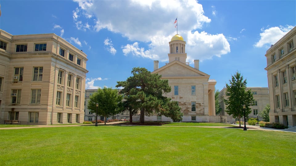 Old Capitol Museum which includes a city, an administrative buidling and a park