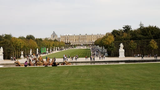 This building is classé au titre des Monuments Historiques. It is indexed in the Base Mérimée, a database of architectural heritage maintained by the French Ministry of Culture, under the reference PA00087673 .
