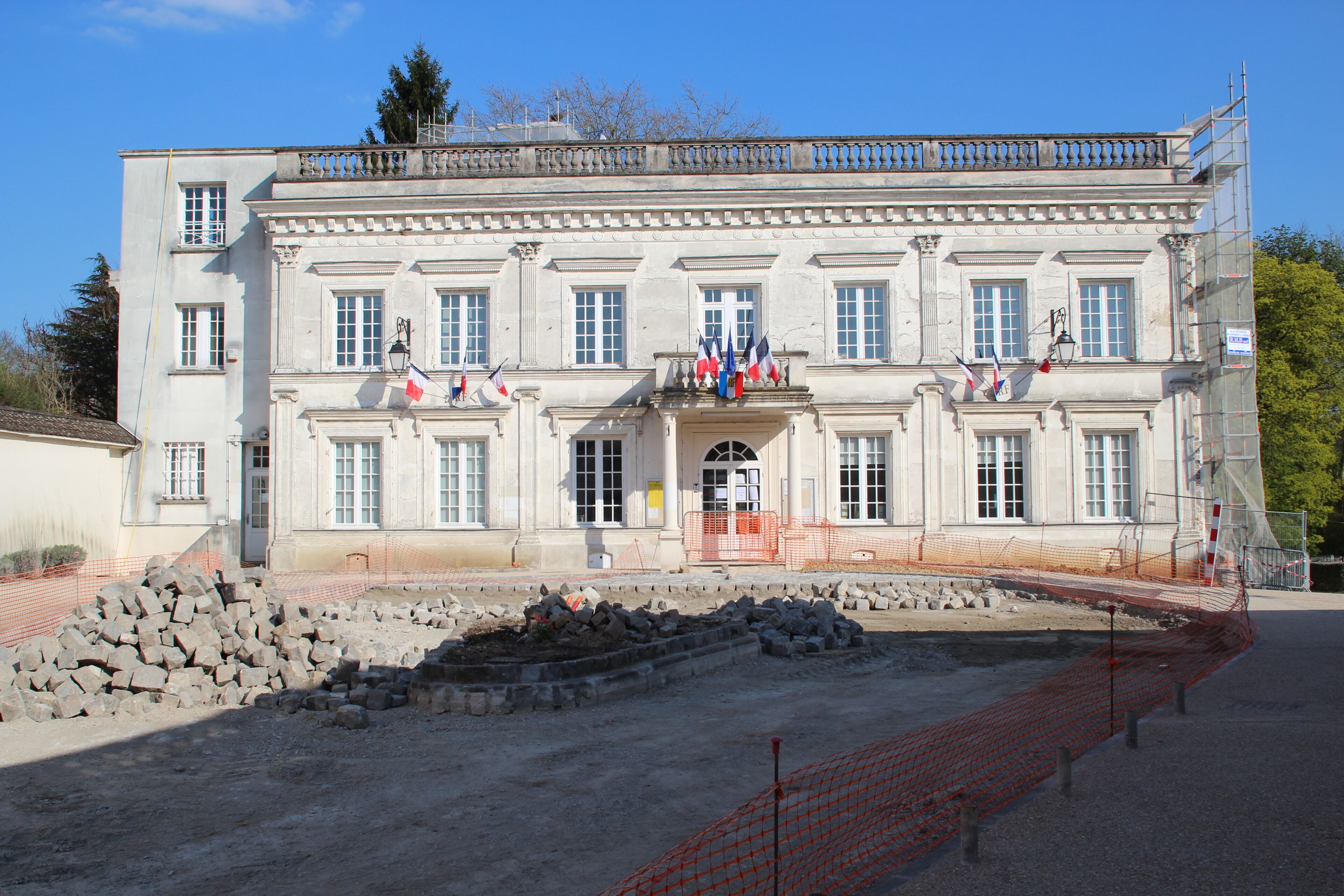 Construction site at the town hall of Saint Rémy lès Chevreuse, France.