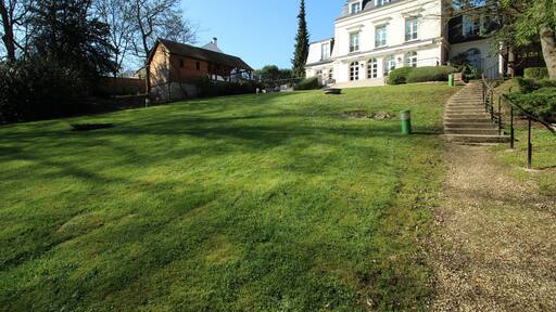 The Raymond Devos Museum is located in Saint-Rémy-lès-Chevreus, Yvelines, France.