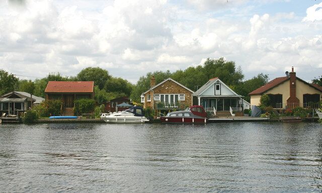 Wheatley's Ait There are a number of small chalet-type dwellings such as these at each end of Wheatley's Ait. The centre part of the island is used for industrial purposes.