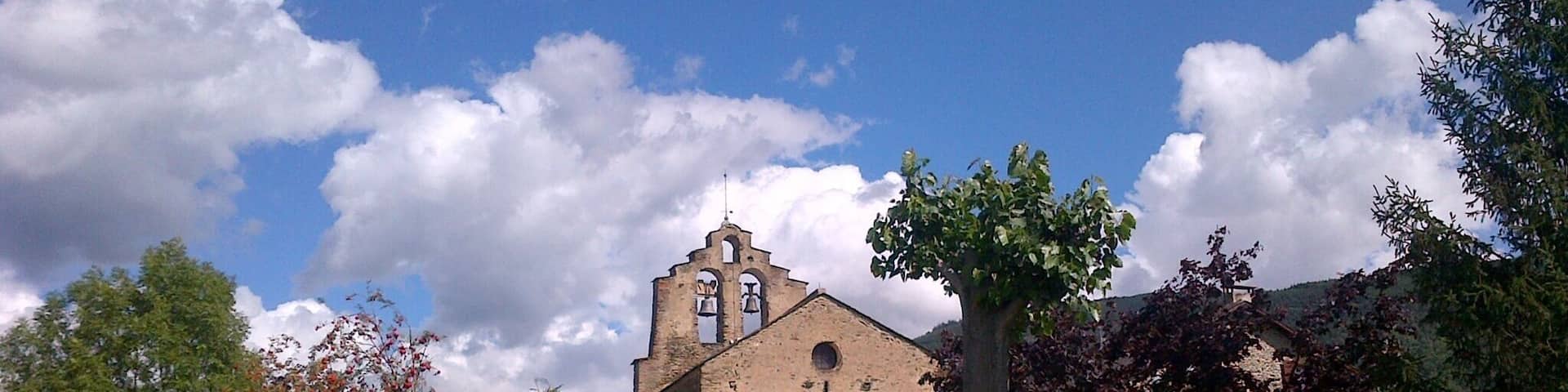 This building is indexed in the Base Mérimée, a database of architectural heritage maintained by the French Ministry of Culture, under the reference PA00104121 .