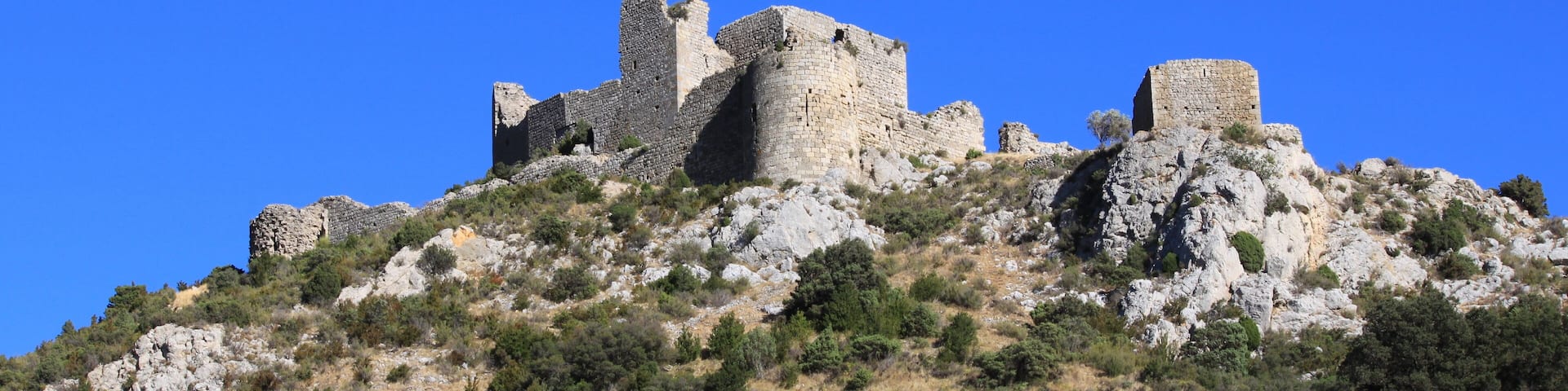 This building is indexed in the Base Mérimée, a database of architectural heritage maintained by the French Ministry of Culture, under the reference PA00102913 .