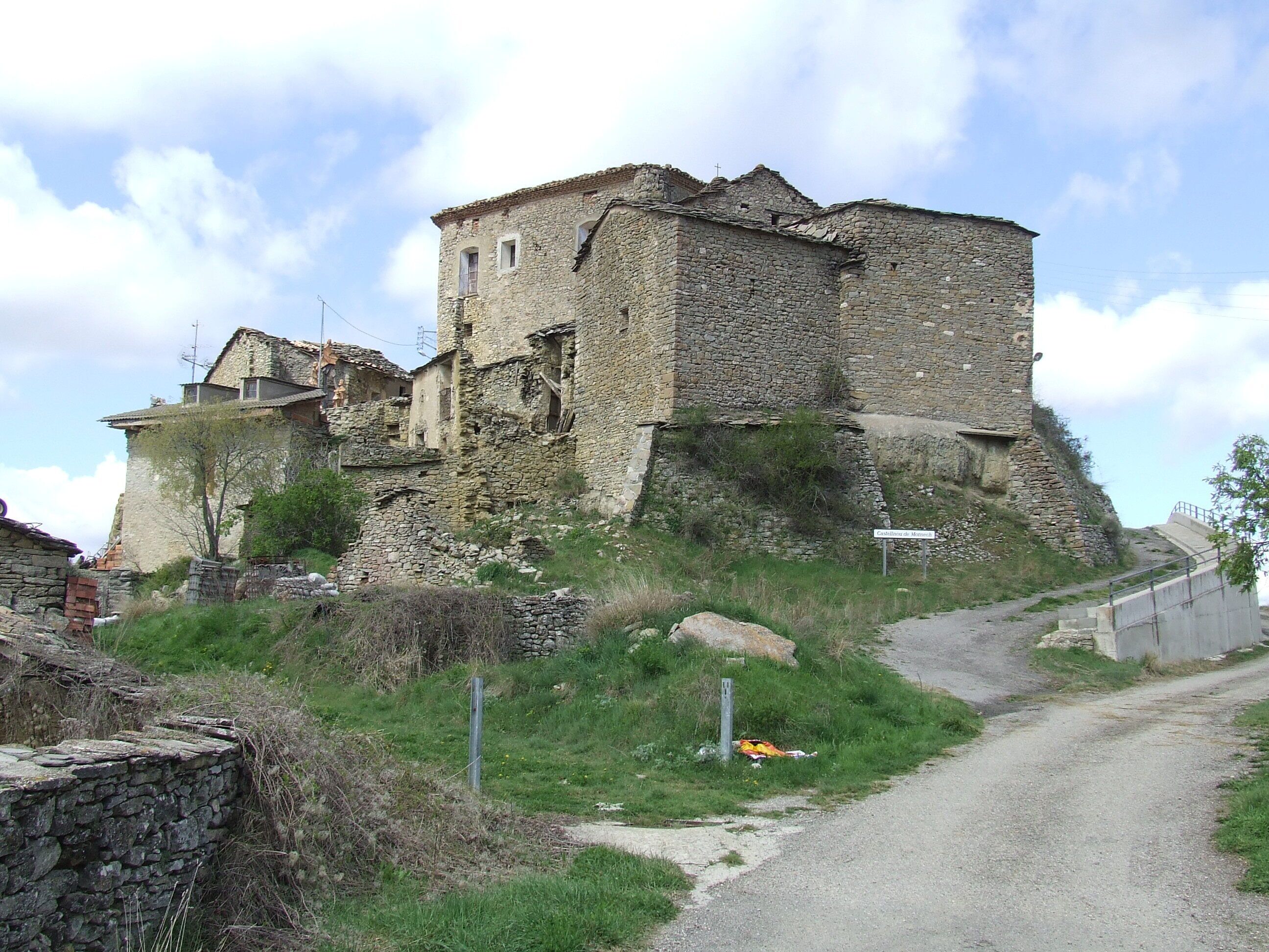El poble de Castellnou de Montsec des del nord-est (Sant Esteve de la Sarga, Pallars Jussà)