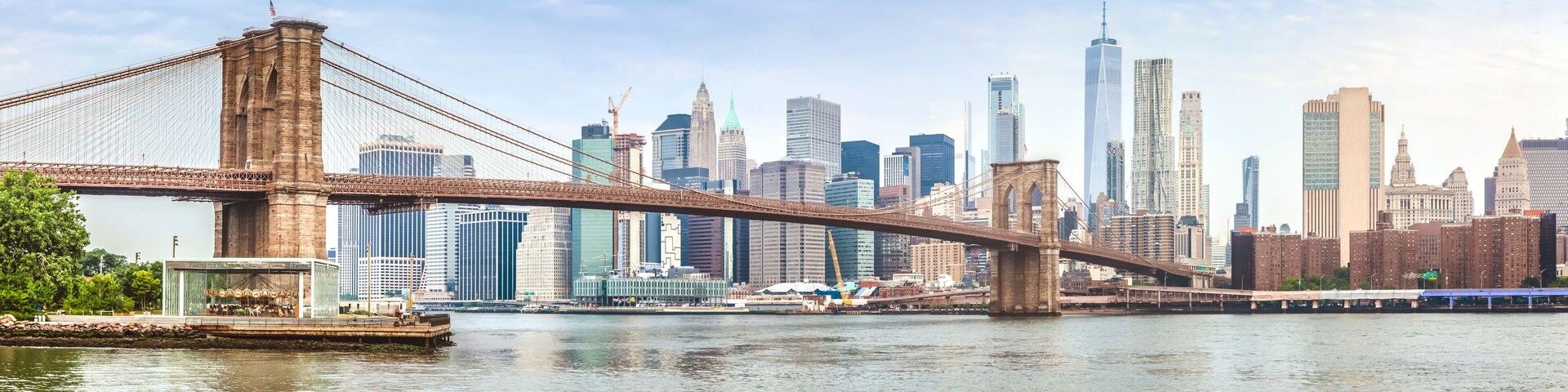 Amazing panorama view of New York city and Brooklyn bridge