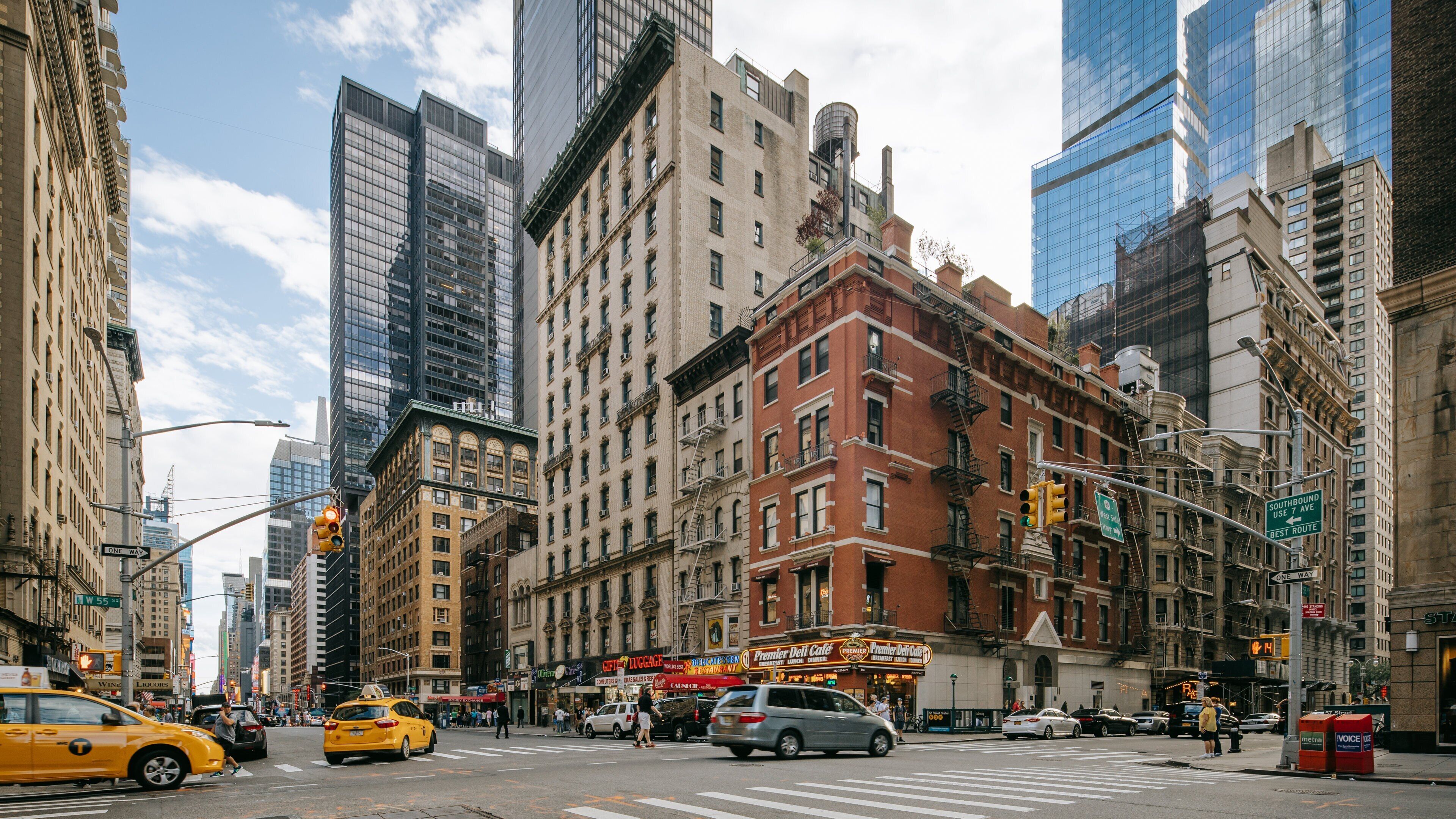 Midtown showing a city and street scenes