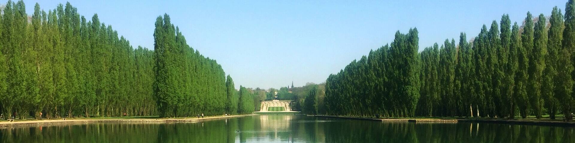 Symmetry (Sceaux - France)
#sceaux #garden #france #europe
April 2018 - IPhone 6