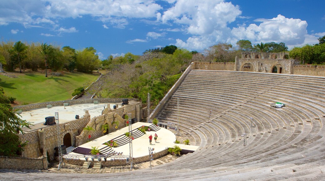 La Romana showing theater scenes