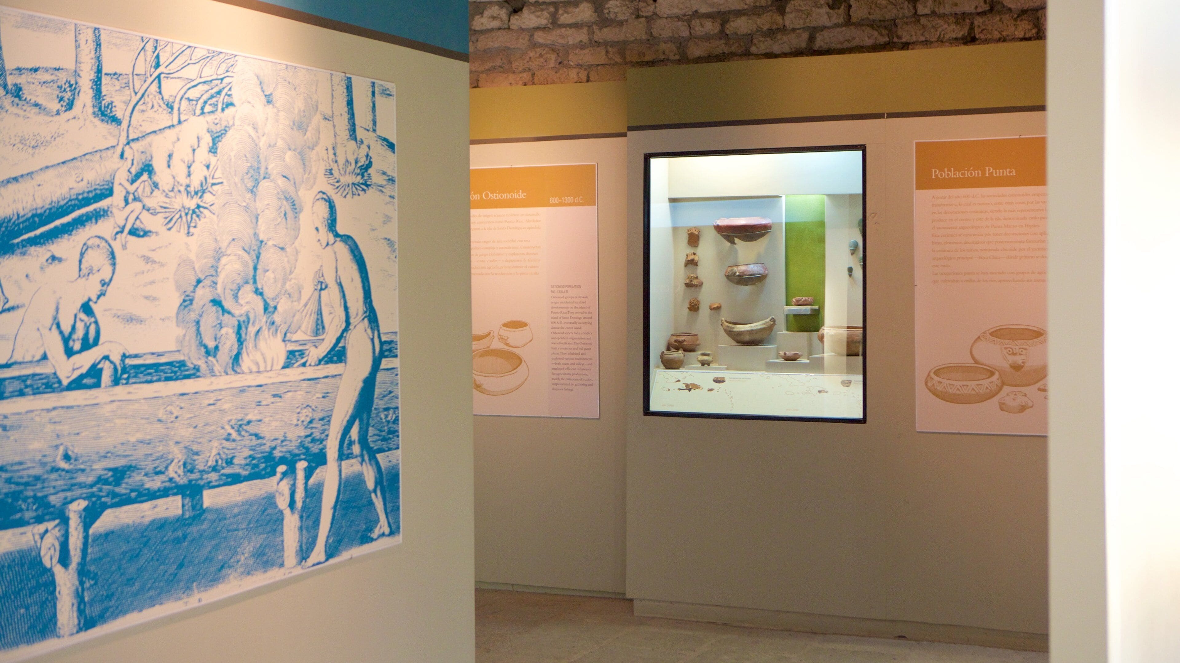 La Romana showing interior views