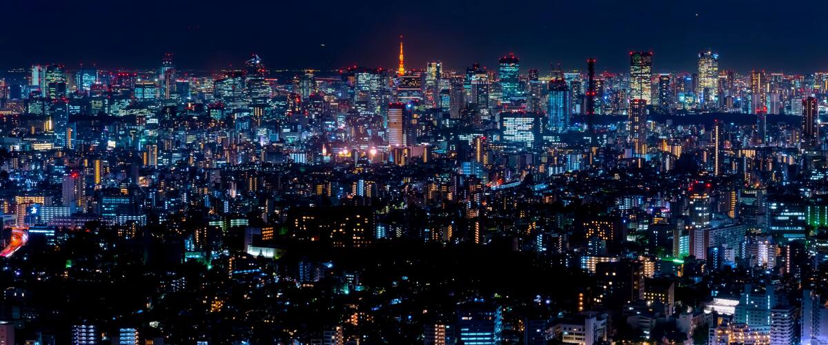 大都会の林立するビルやマンション