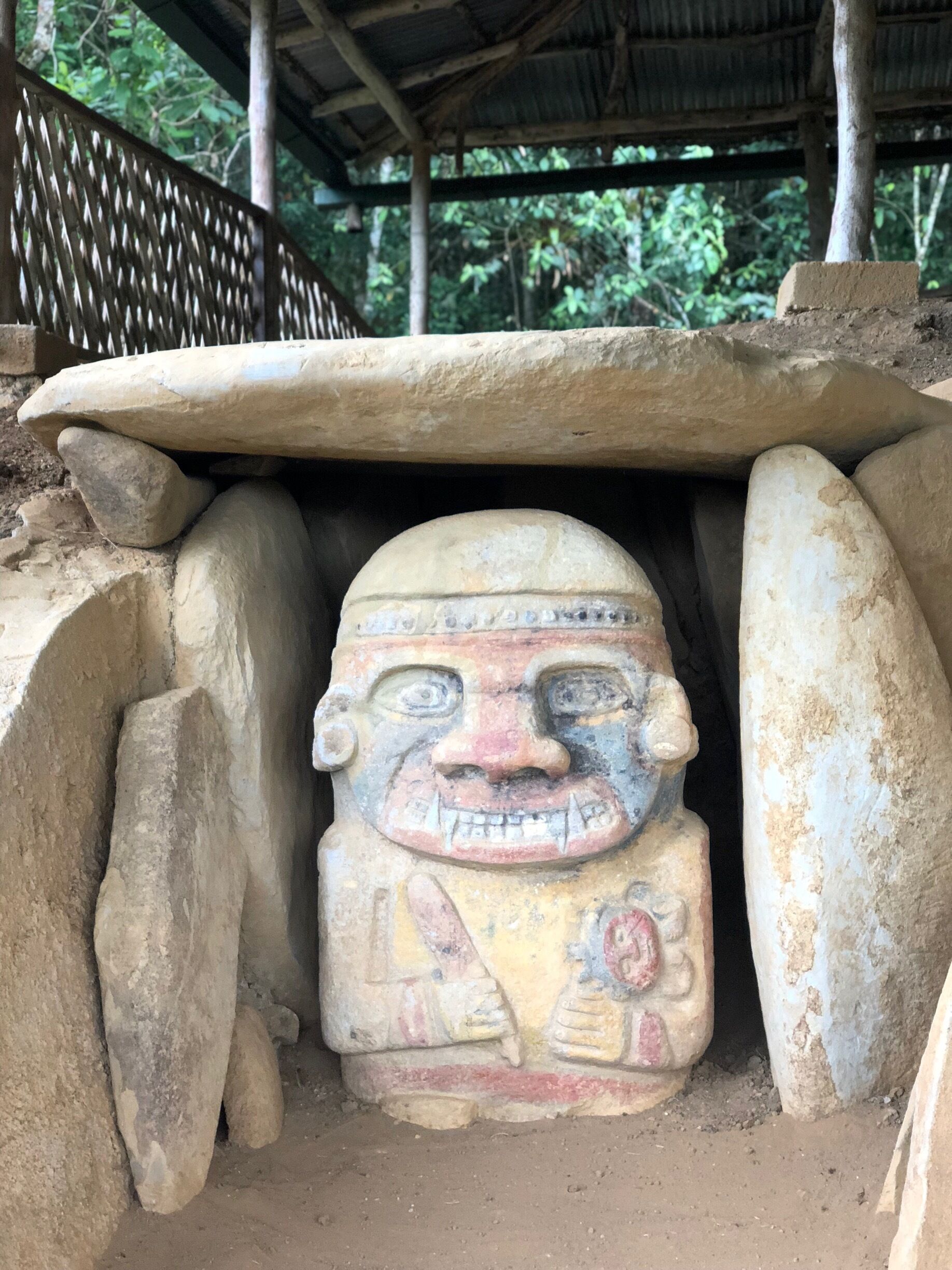 This is the place where you can see two statues with the original colours painted more than 1,000 years ago! 