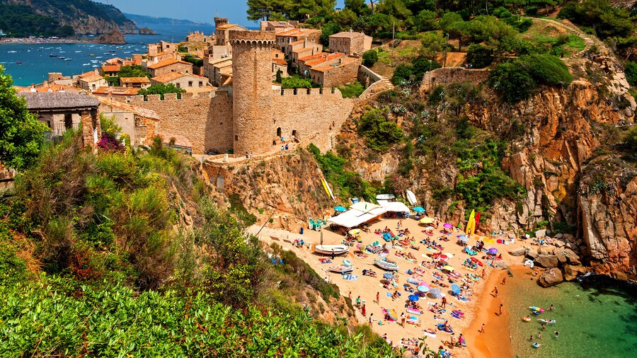 Tossa de Mar, medieval walled town Vila Vella and town beach