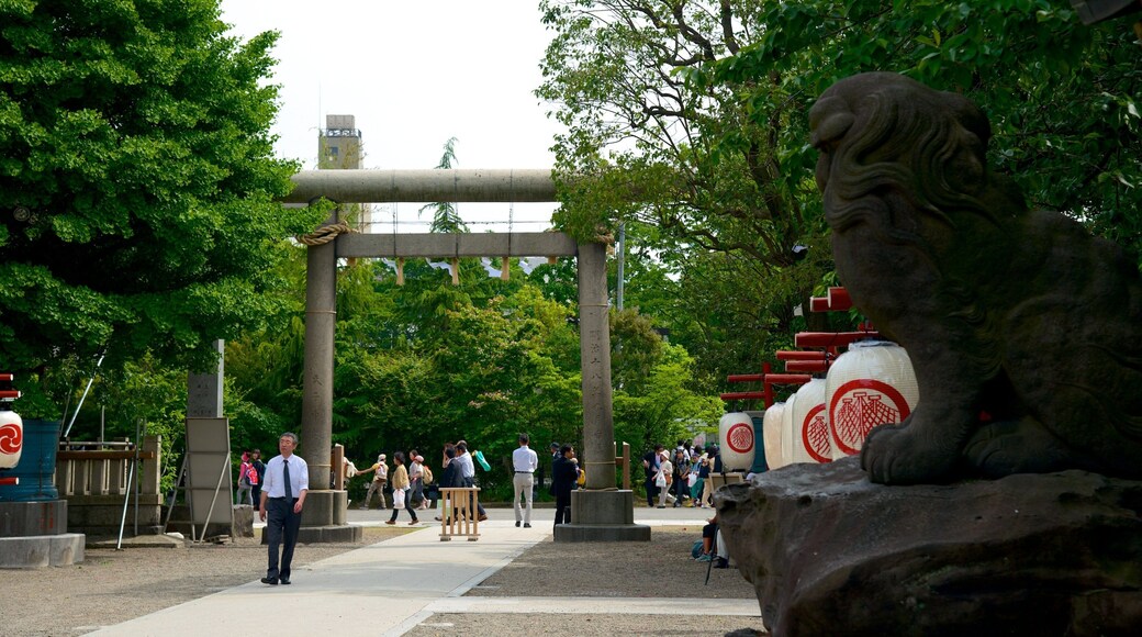 浅草神社 表示 宗教名所, 寺院あるいは礼拝所 と 屋外アート