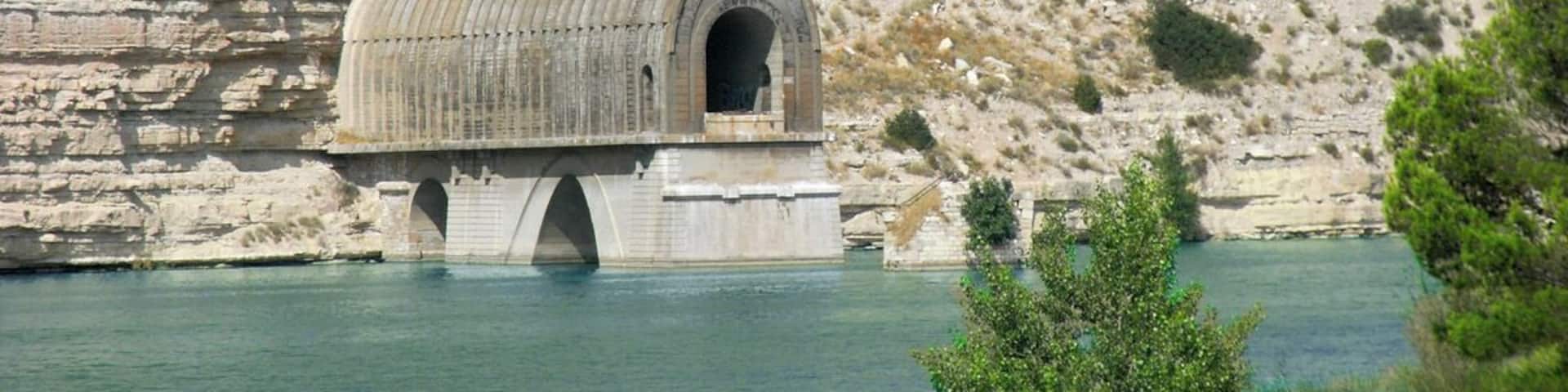 Restes de pont i túnel de l'antiga línia de Saragossa
