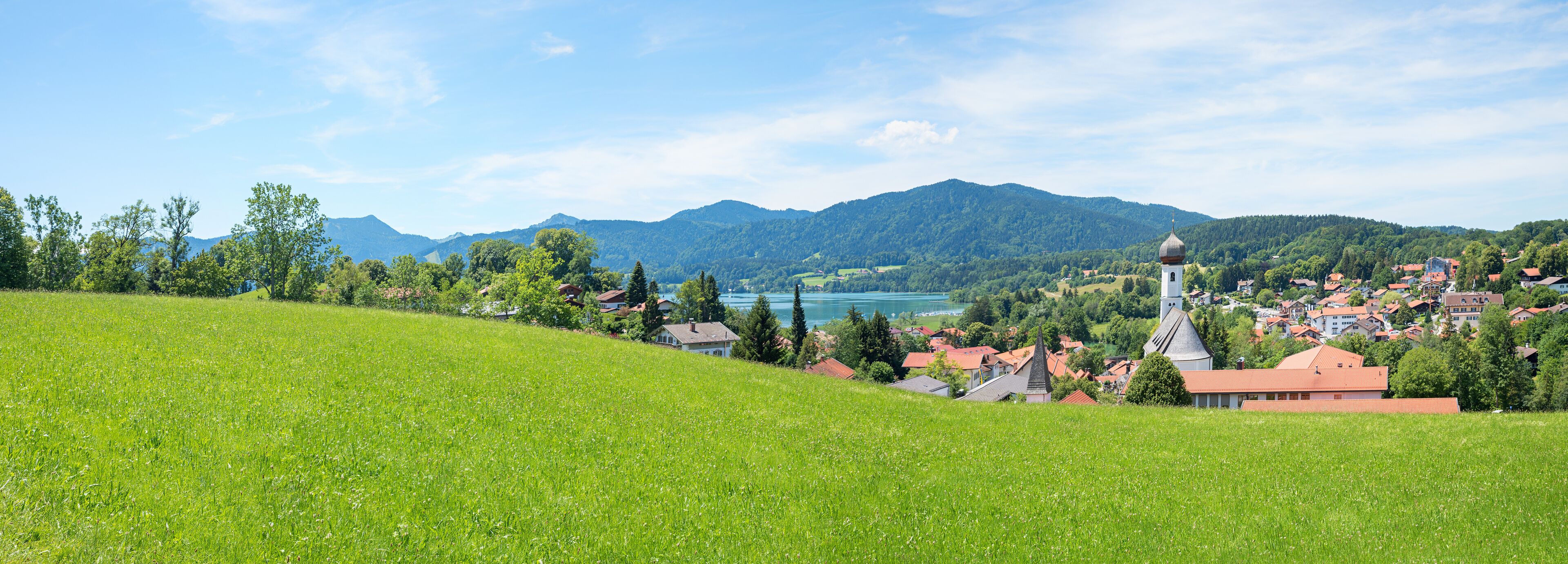 view over green pasture, Gmund am Tegernsee, tourist destination upper bavaria