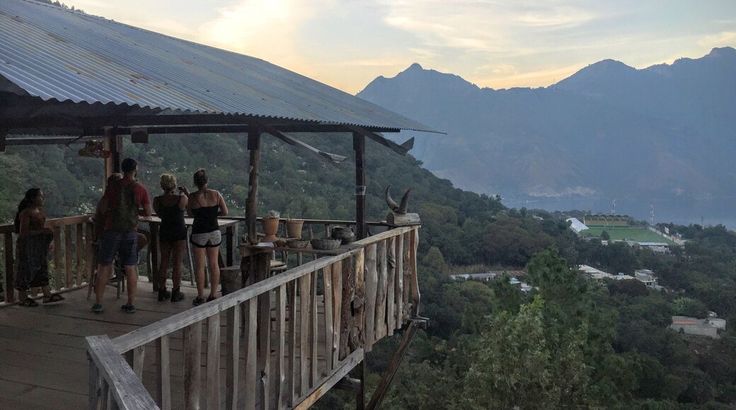 Short 30 minute hike from the center of town to this beautiful view of Indian Nose. 5Q entrance fee per person.
#guatemala #hike #sanpedrolalaguna