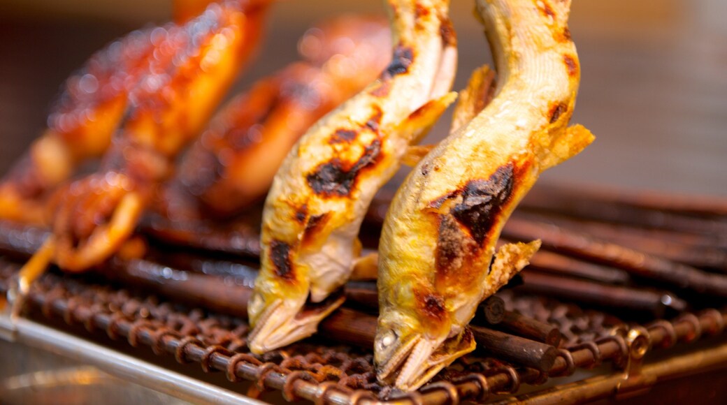 Kuromon Ichiba che include cibo