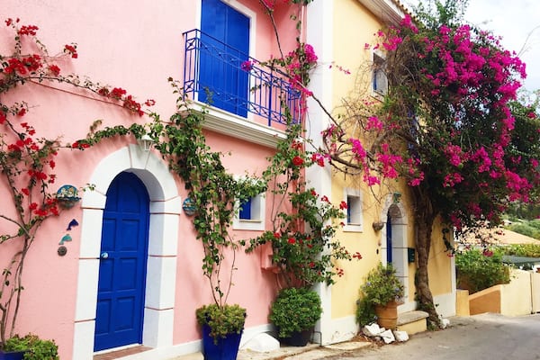 In love with the colours of this beautiful town. #greece #greek #island #building #colours #flowers #explore