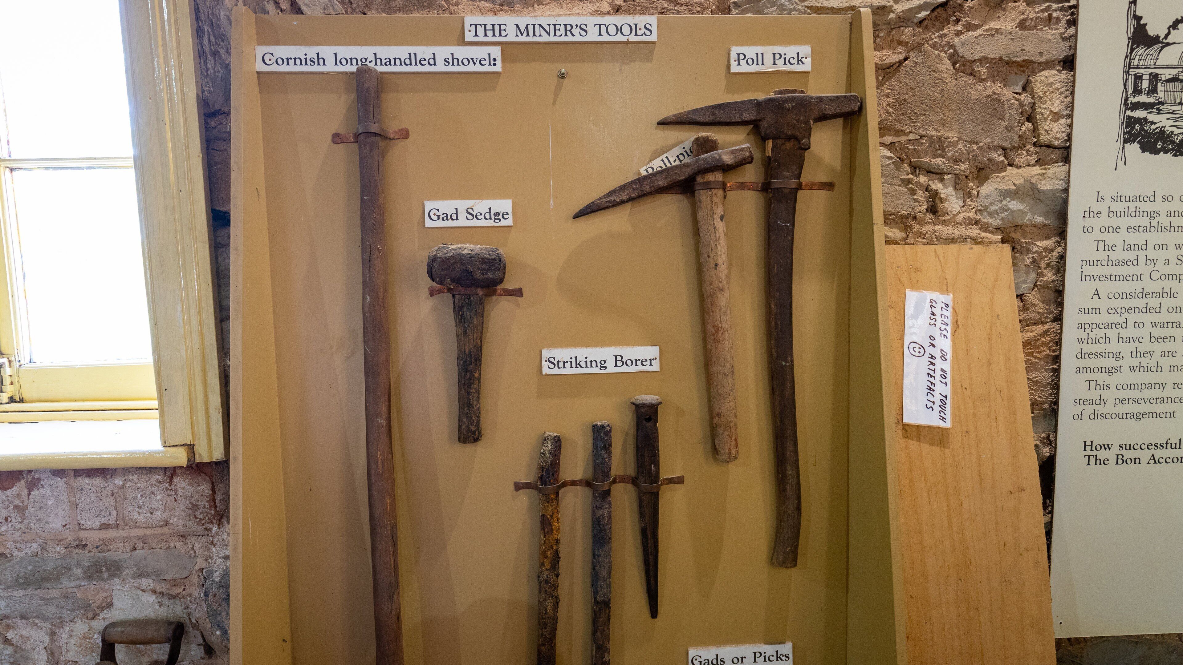 Bon Accord Mine and Museum which includes heritage elements