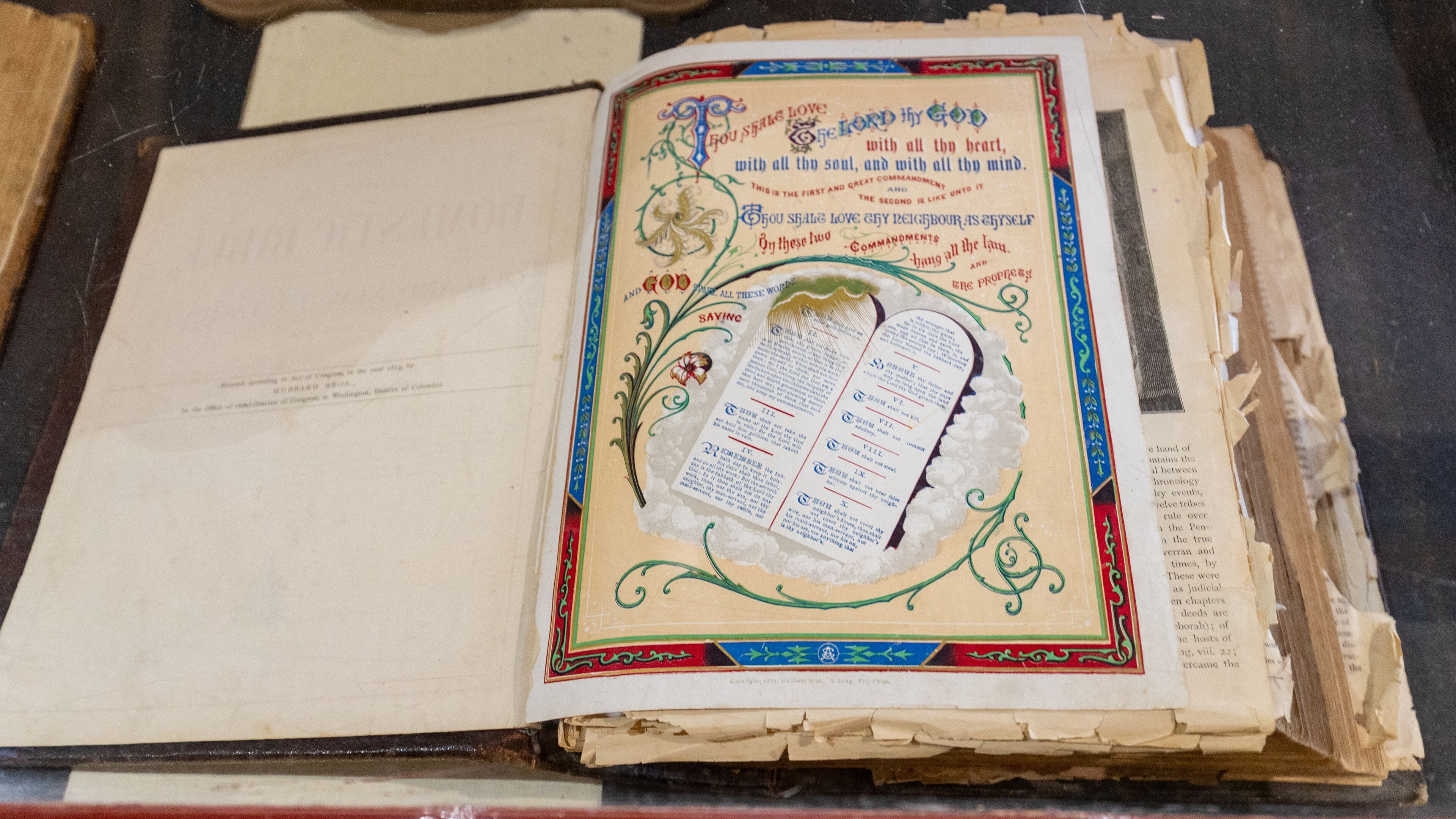 Bon Accord Mine and Museum showing heritage elements