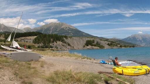 Lac de Serre-Ponçon, Camping Le Nautic