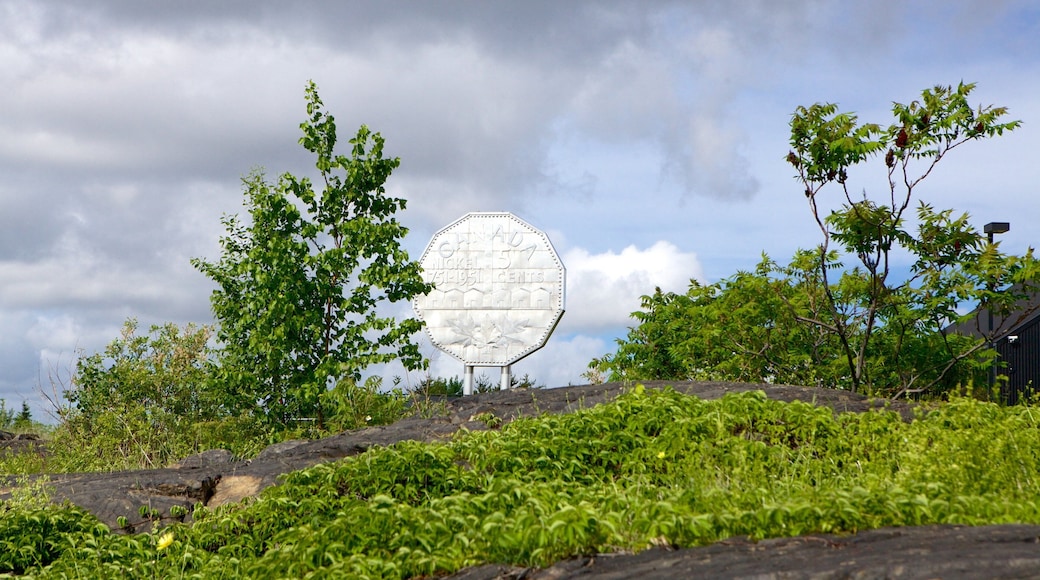Dynamic Earth which includes outdoor art and a garden