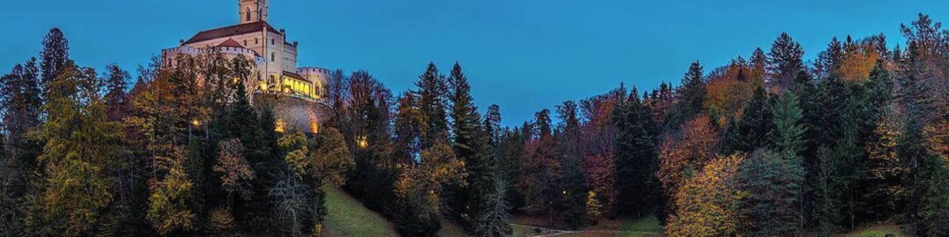 Reflections of a castle on Trakosčan lake in Croatia.
#BvSExplore #croatia #lake #reflections #landscape #castle