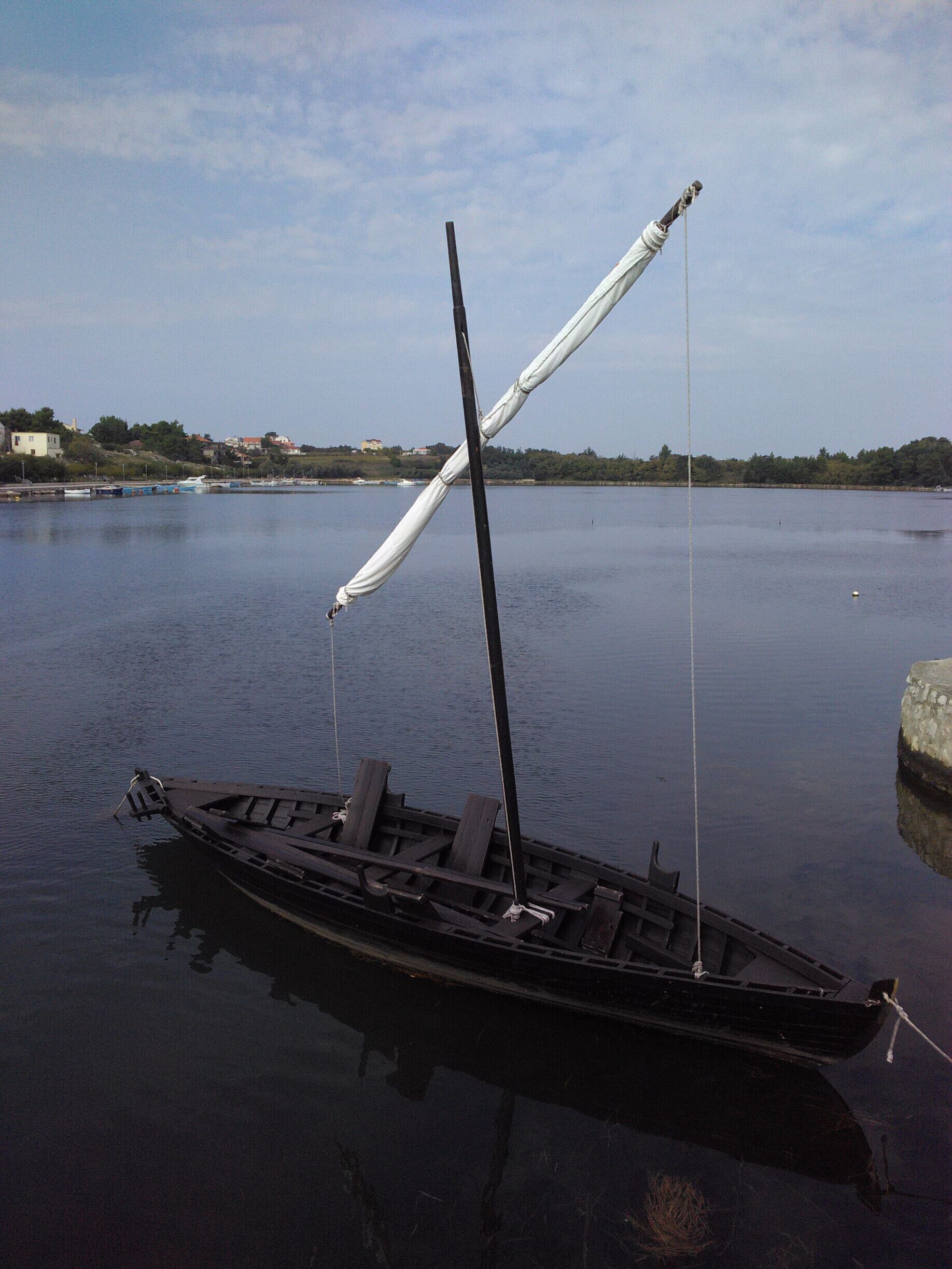 At one of the piers in Nin you can find this  replica of a Croatian boat from the 10th century.