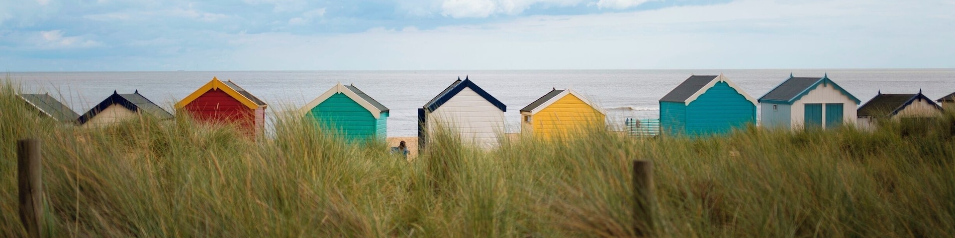The walk from Southwold town centre towards the harbour is the perfect place to catch some fresh ocean air and enjoy the views of the colourful beach huts and fishing boats.
#beachbound