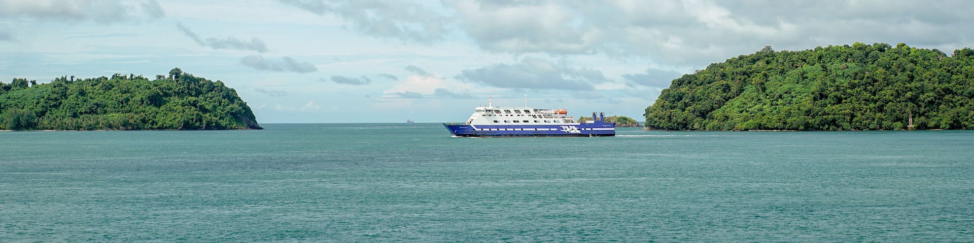 Ship harbour indonesia, Mudik Passenger Ship are Prohibited from Sailing, Ferry Ship and Ship Cancellation