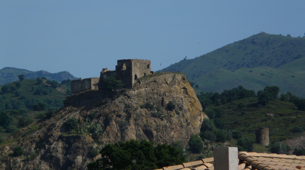 Castell de Quermançó (Vilajuïga)