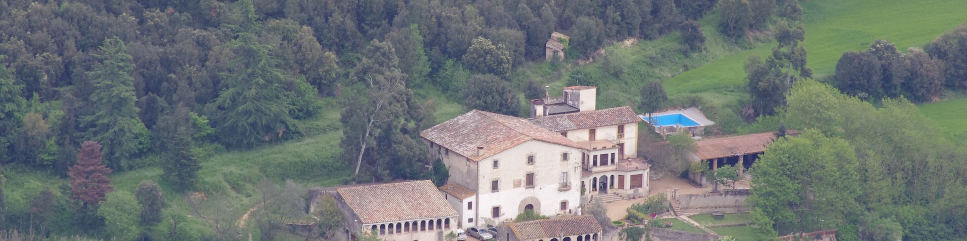 Ca n'Horta (Sant Feliu de Buixalleu) des del Castell de Montsoriu