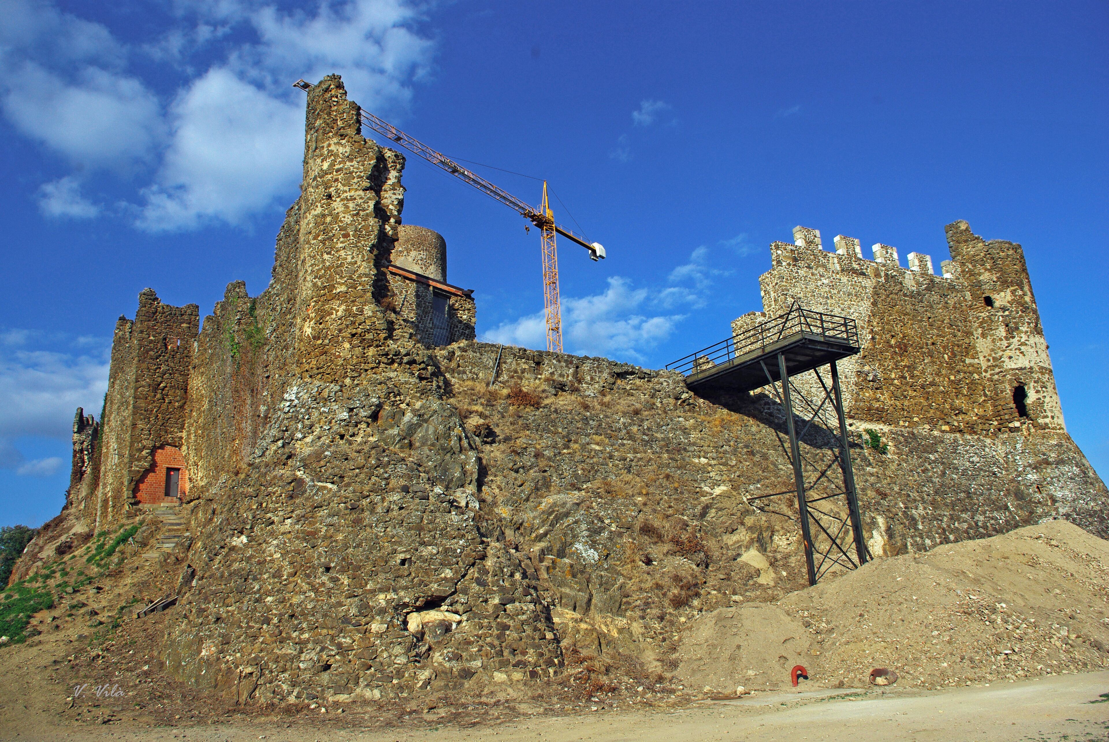Castell de Montsoriu (Arbúcies i Sant Feliu de Buixelleu)